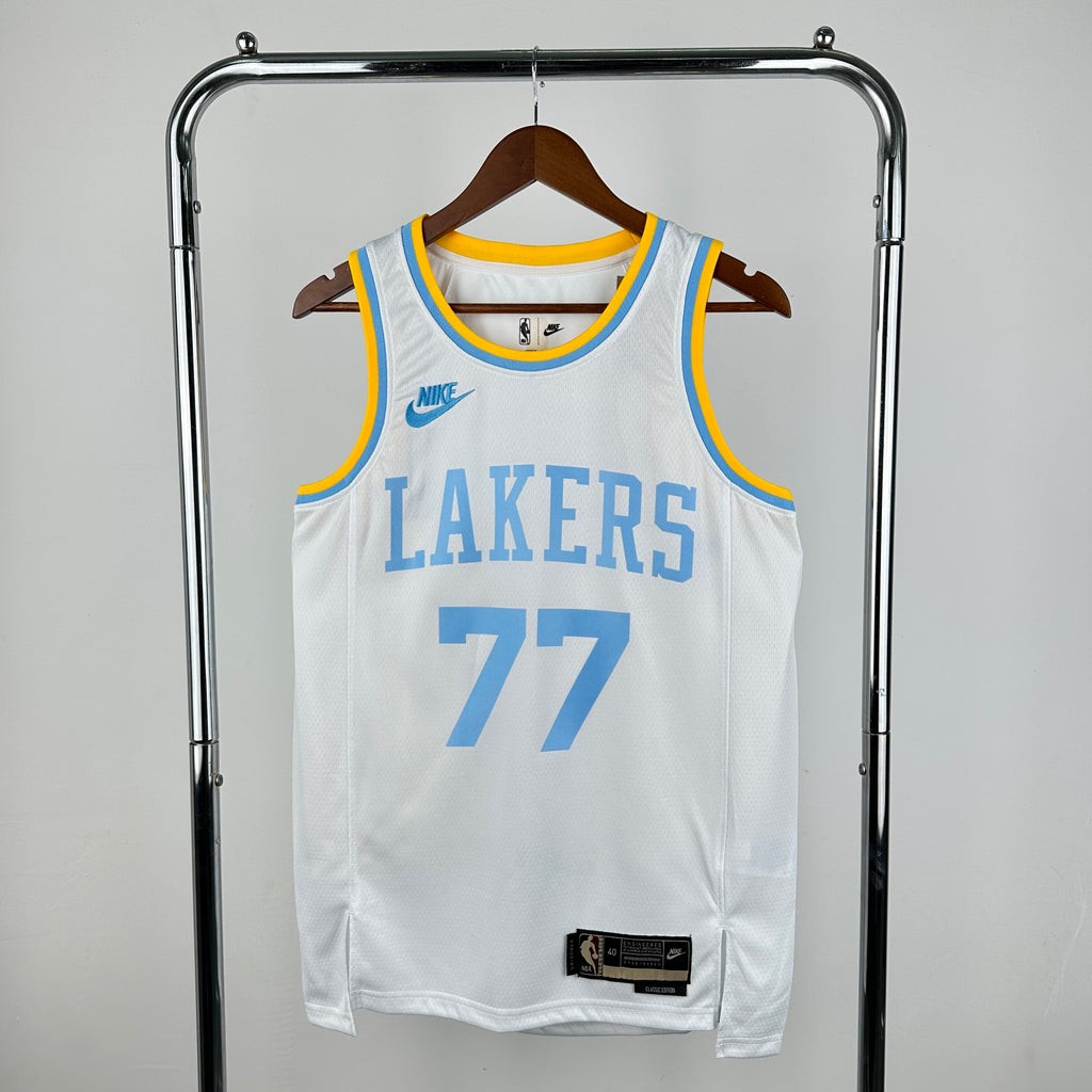 LA Lakers (Doncic)